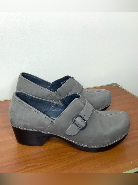 Dansko Shoes - < Dansko Tamara Grey Suede Leather Clogs Size 9.5 >